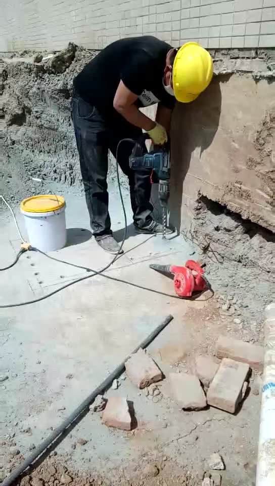 内江新旧混凝土植筋连接加固